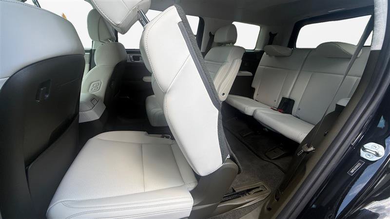 Used 2025 Hyundai Santa Fe Calligraphy FWD image 23