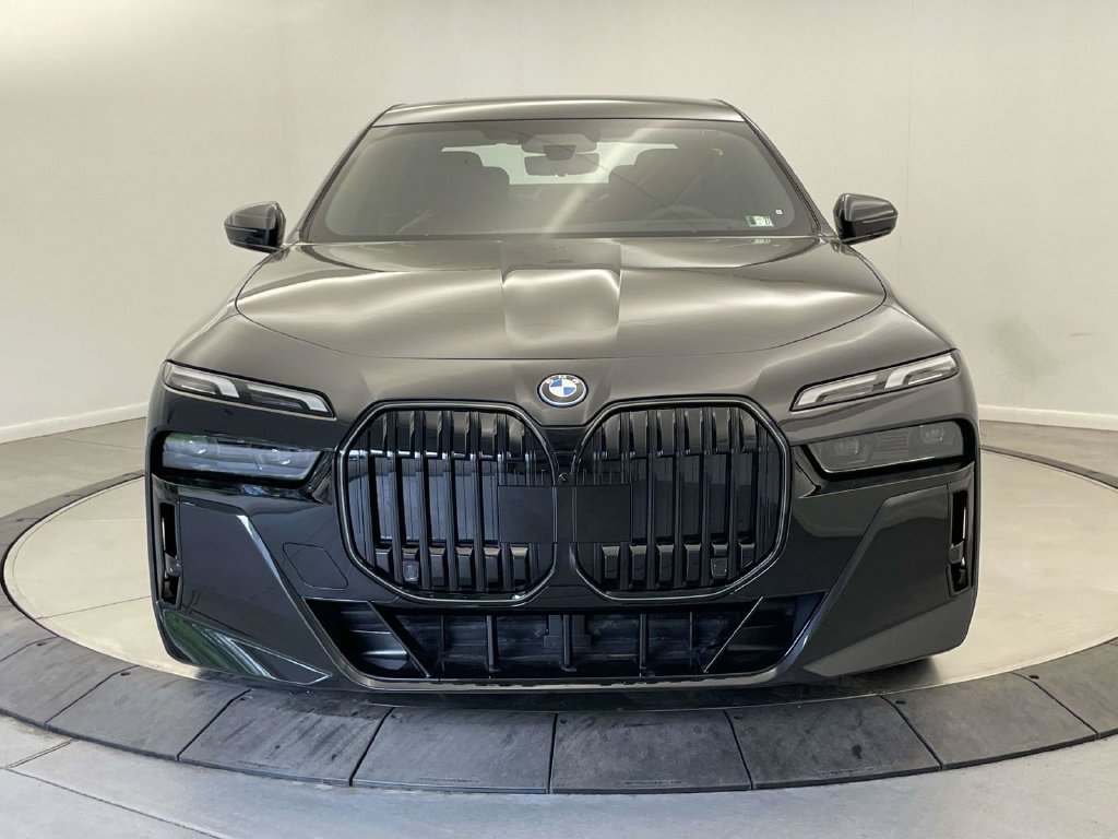 New 2026 BMW i7 xDrive60 AWD/4WD image 8