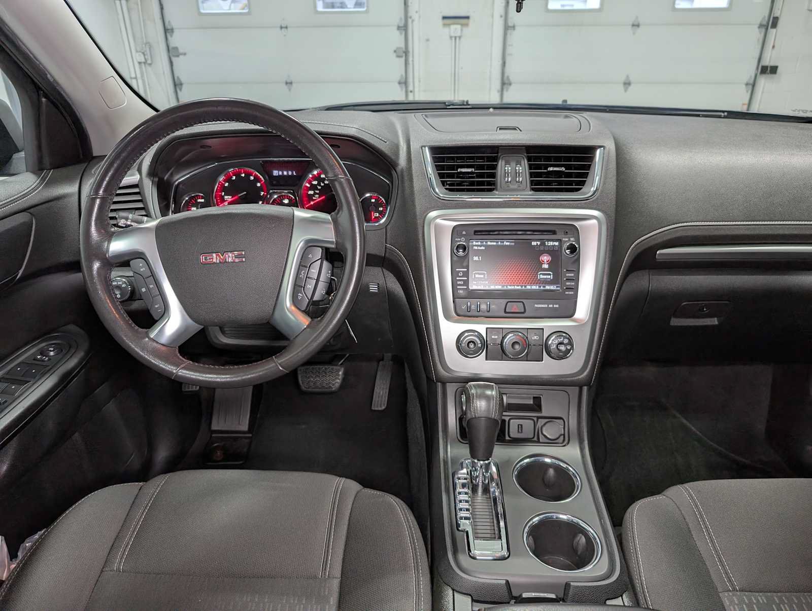 Used 2015 GMC Acadia SLE AWD/4WD image 17