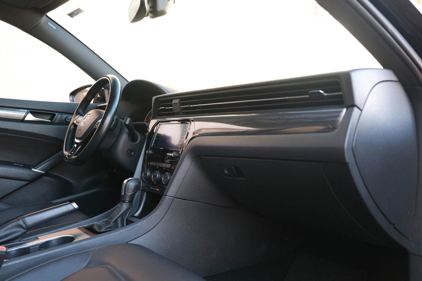 Used 2022 Volkswagen Passat 2.0T R-Line FWD image 23