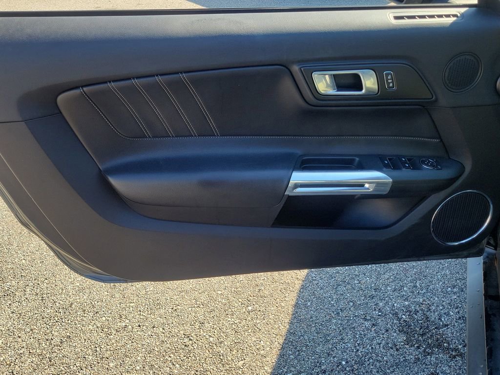 Used 2018 Ford Mustang Premium image 18