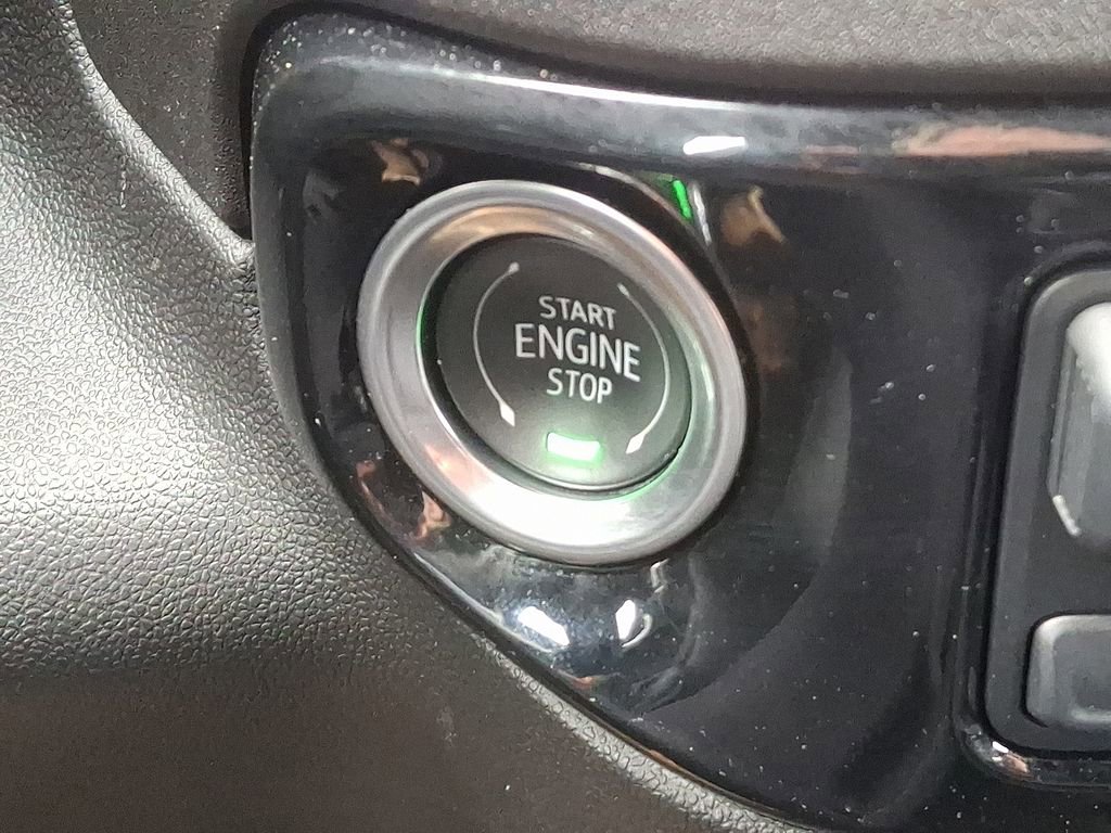 Certified 2025 Chevrolet Silverado 1500 LT image 24