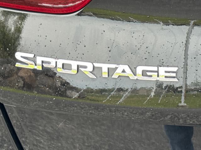 Used 2020 Kia Sportage EX w/ Option Group 15 AWD/4WD image 17