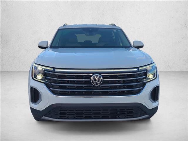 Used 2024 Volkswagen Atlas SE FWD image 2