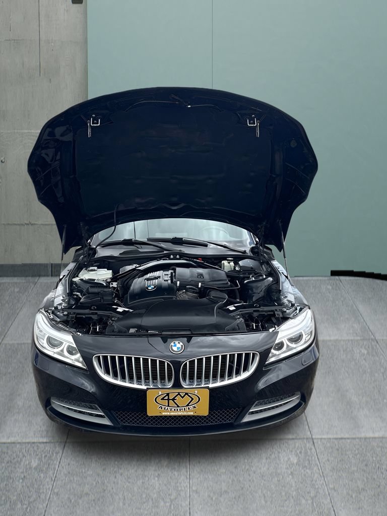 Used 2014 BMW Z4 sDrive35i RWD image 9