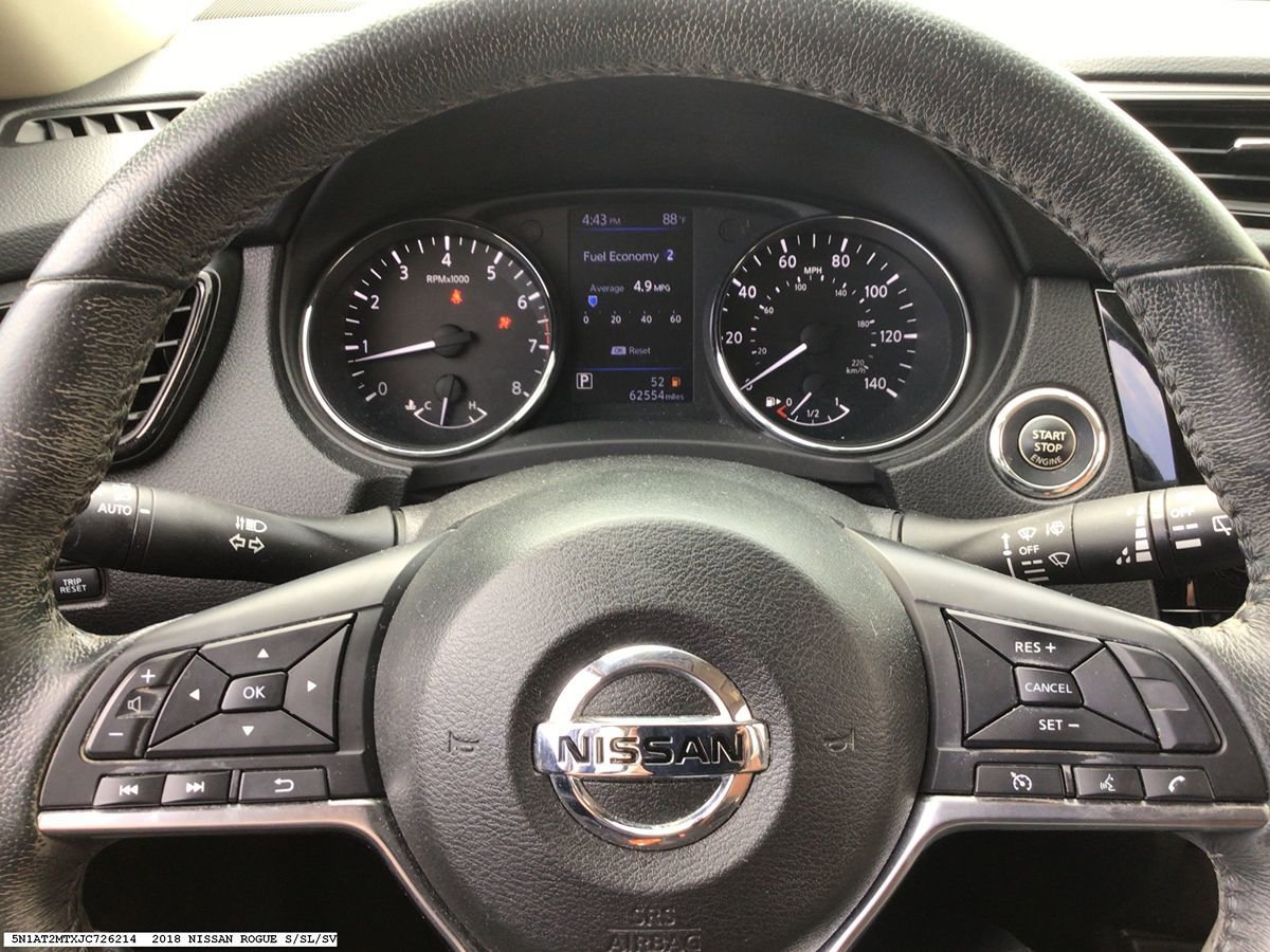 Used 2018 Nissan Rogue SV FWD image 13