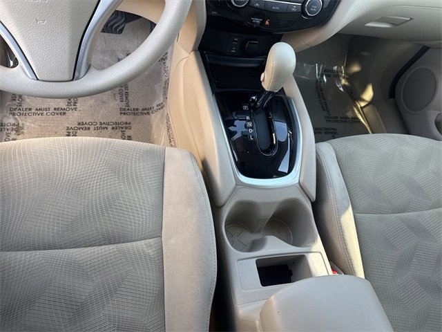 Used 2014 Nissan Rogue SV image 22