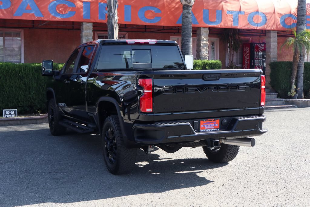 Used 2025 Chevrolet Silverado 2500 LT w/ Trail Boss Package AWD/4WD image 6