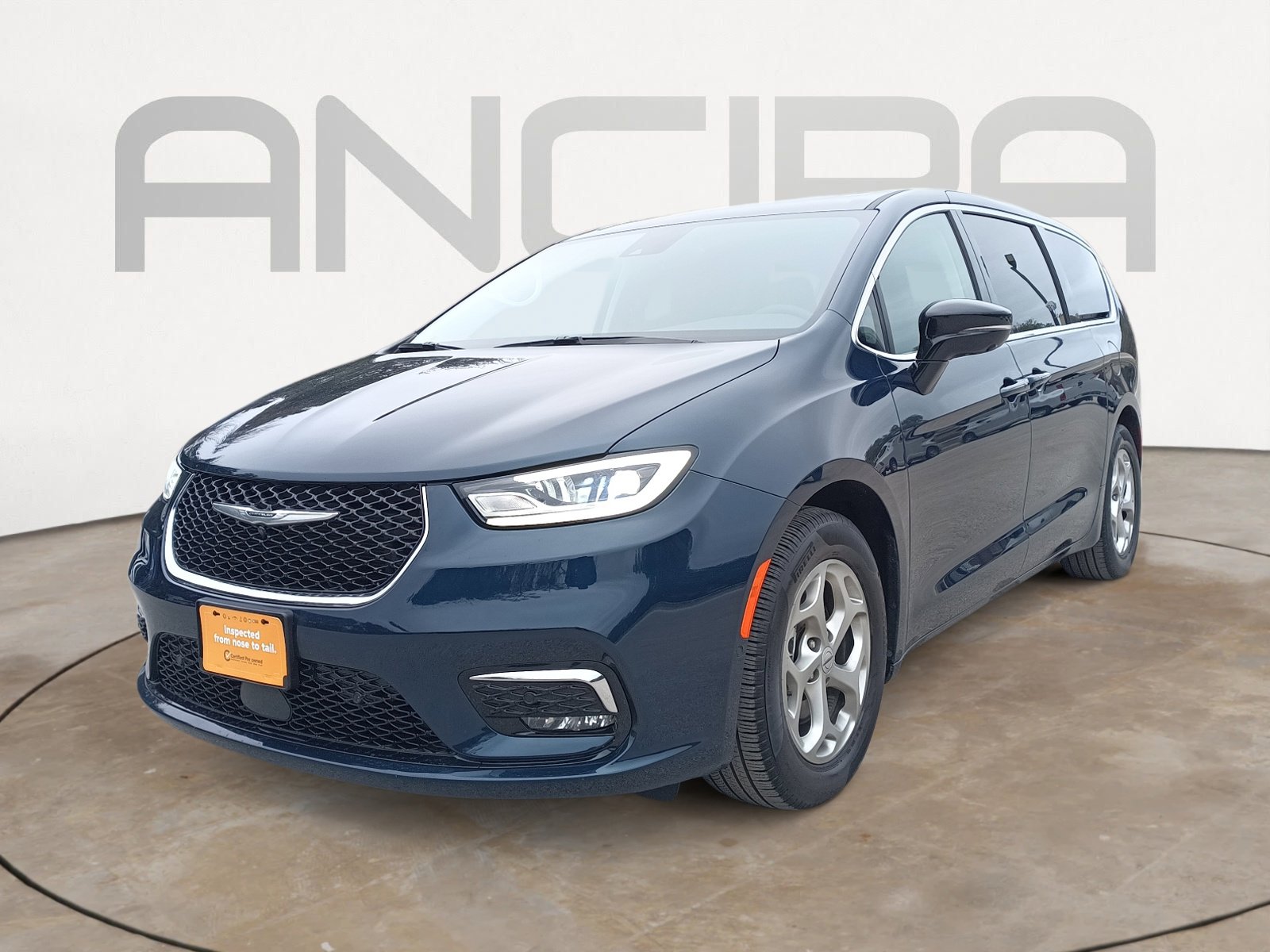 Used 2024 Chrysler Pacifica Limited image 6