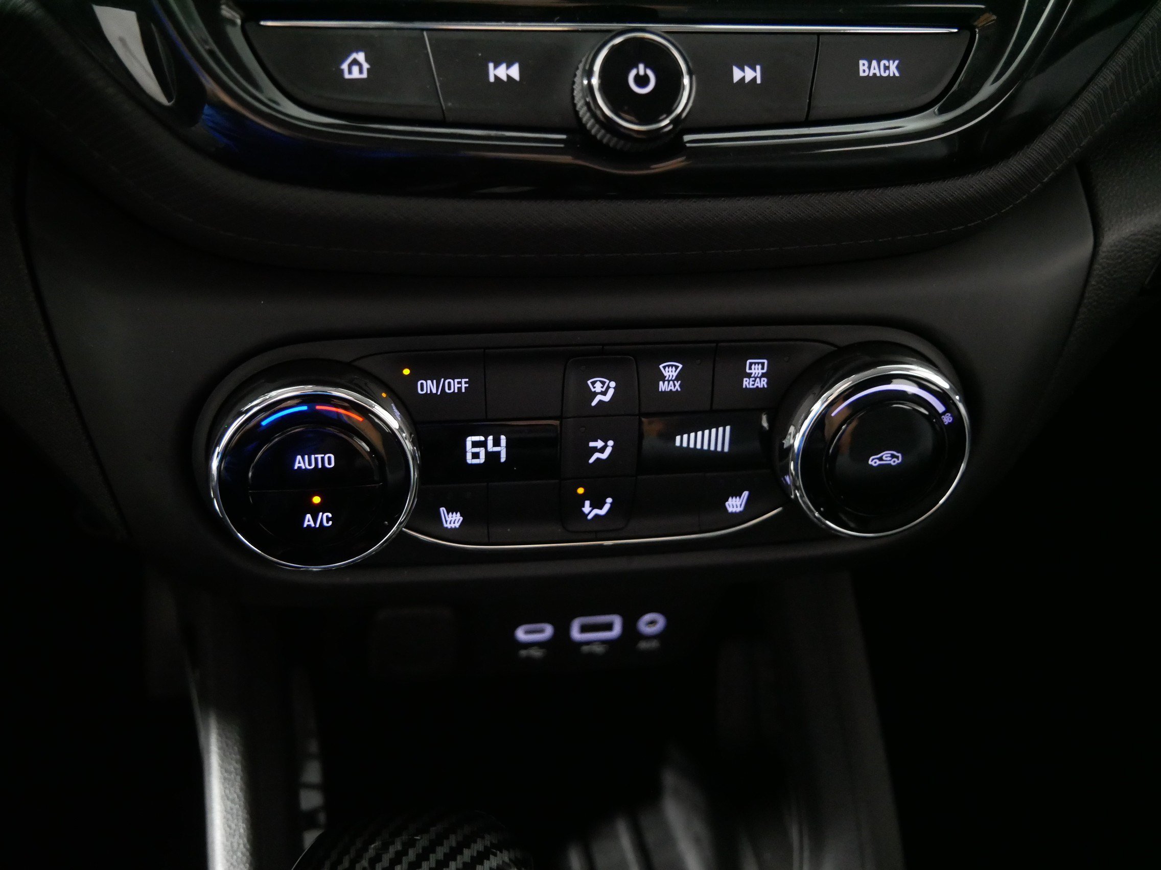 Used 2023 Chevrolet TrailBlazer LT w/ Convenience Package AWD/4WD image 23