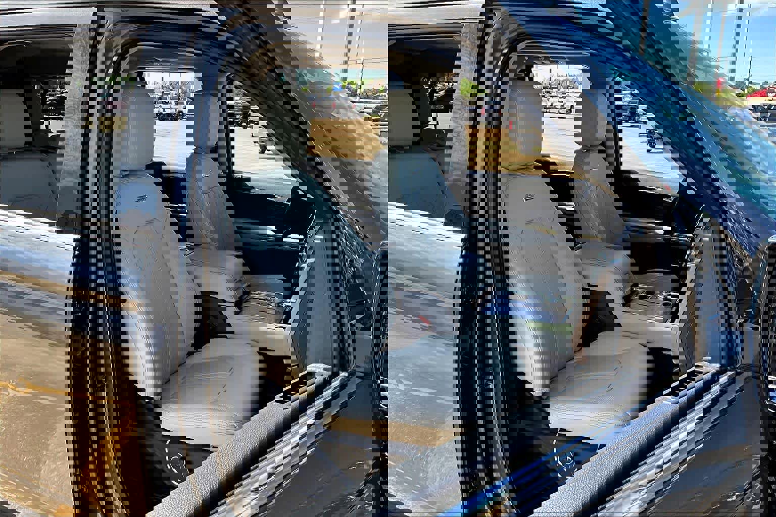 Used 2019 Ford Expedition Max Platinum RWD image 9