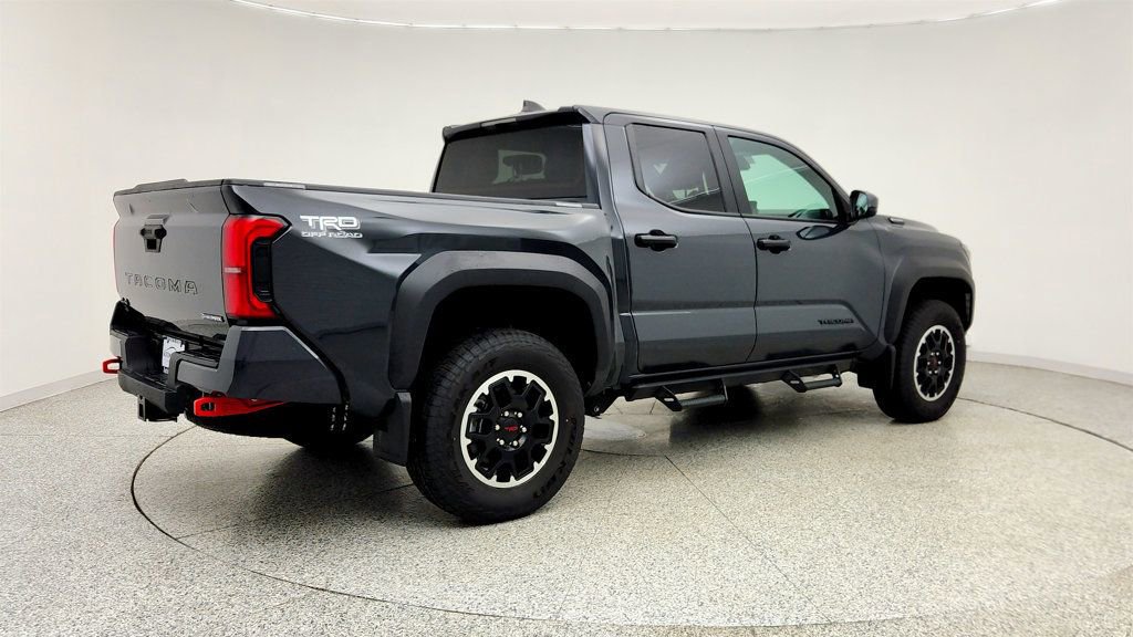 Used 2025 Toyota Tacoma TRD Off-Road AWD/4WD image 5