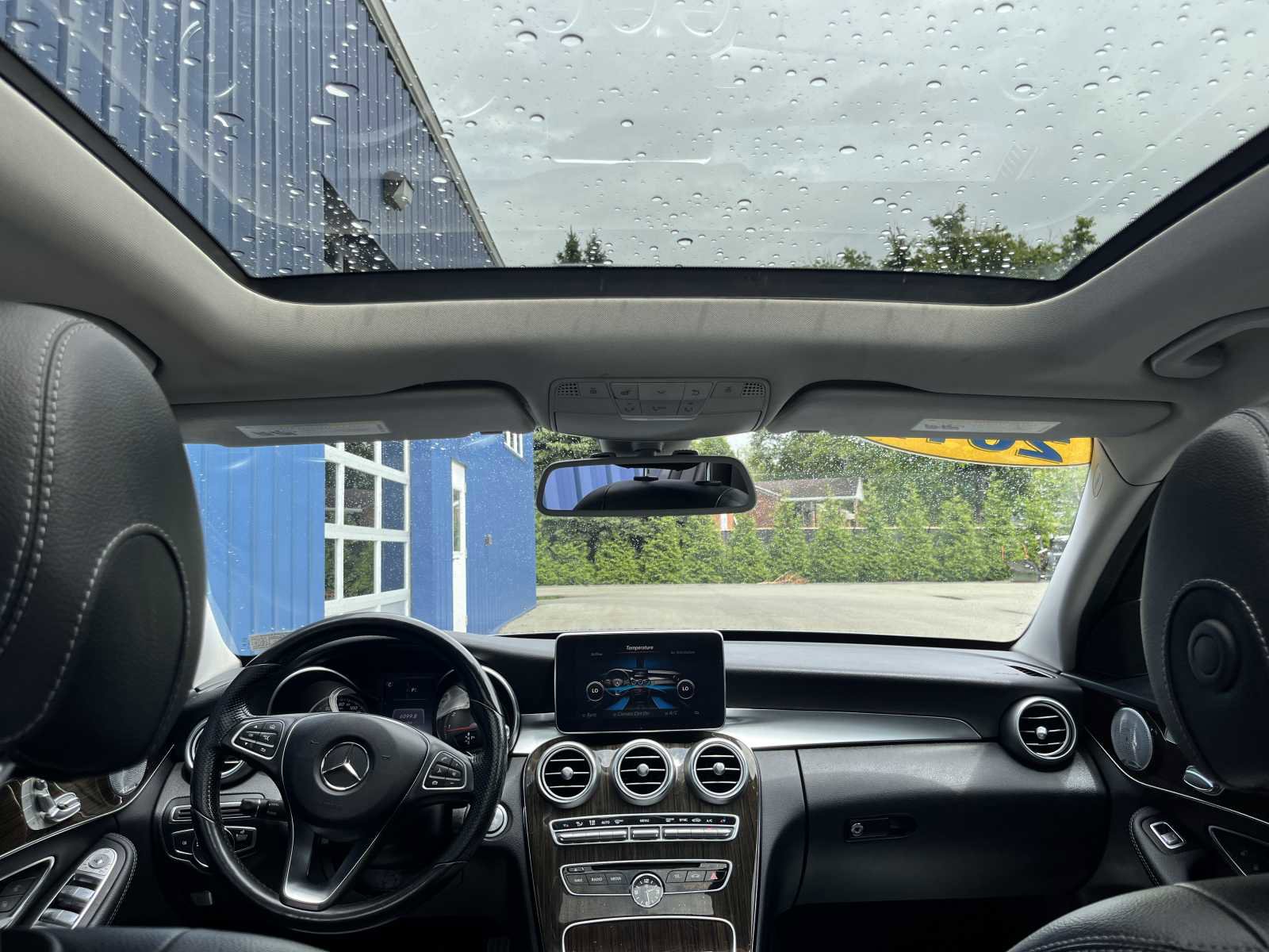 Used 2017 Mercedes-Benz C 300 4MATIC Sedan image 12