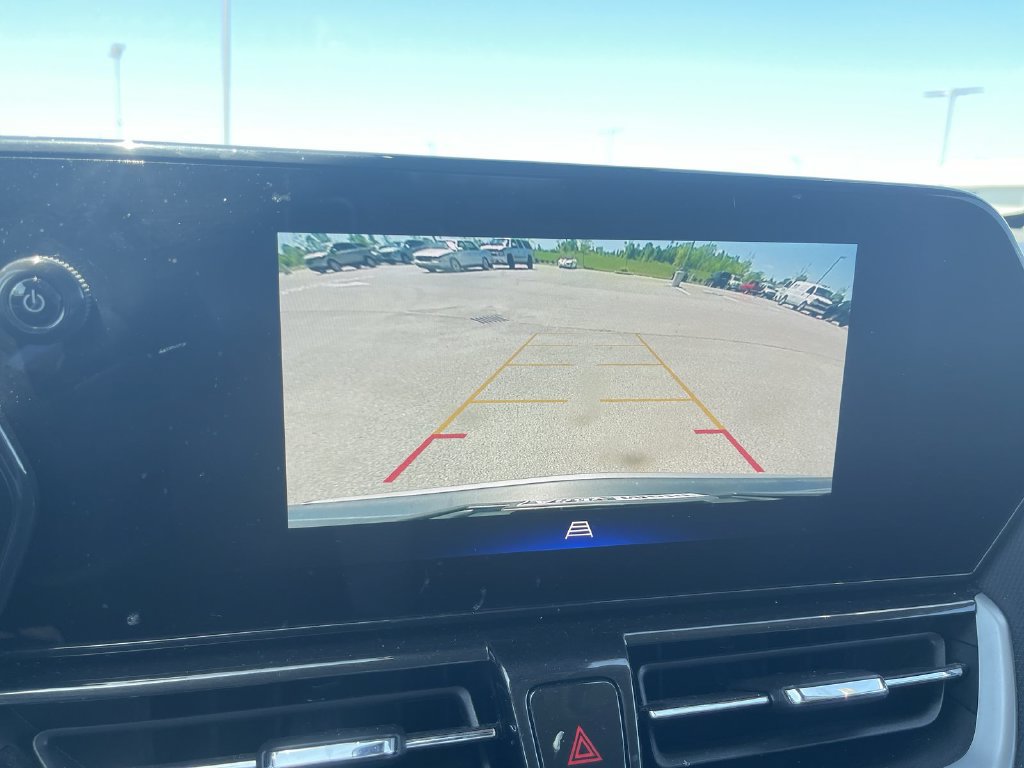 Used 2025 Chevrolet TrailBlazer LT AWD/4WD image 28