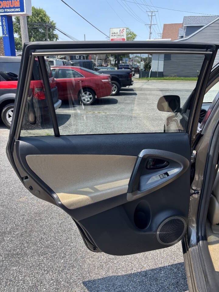 Used 2012 Toyota RAV4 FWD w/ Value Pkg image 16