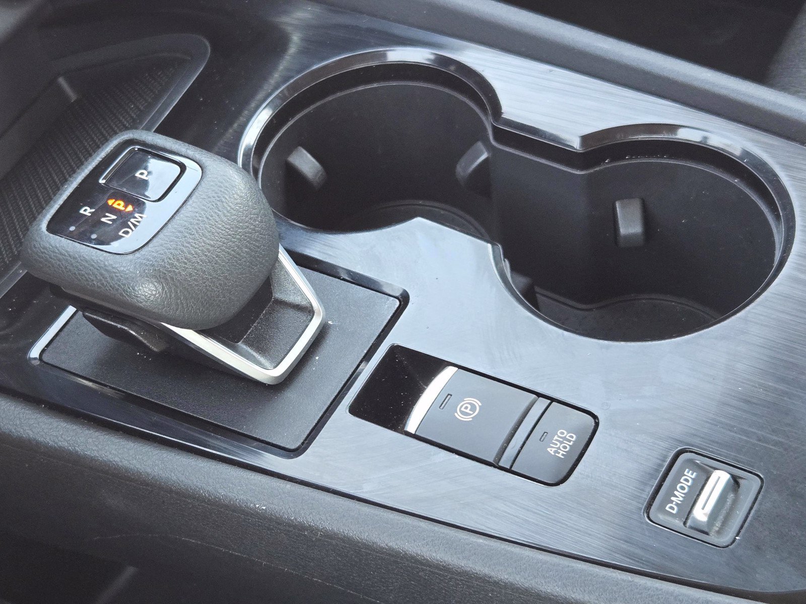 Used 2025 Nissan Rogue SV FWD image 18