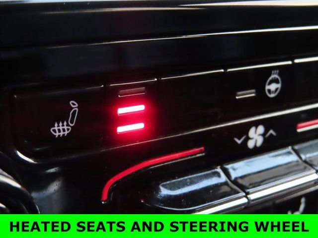 Used 2023 Jeep Grand Cherokee Limited image 3