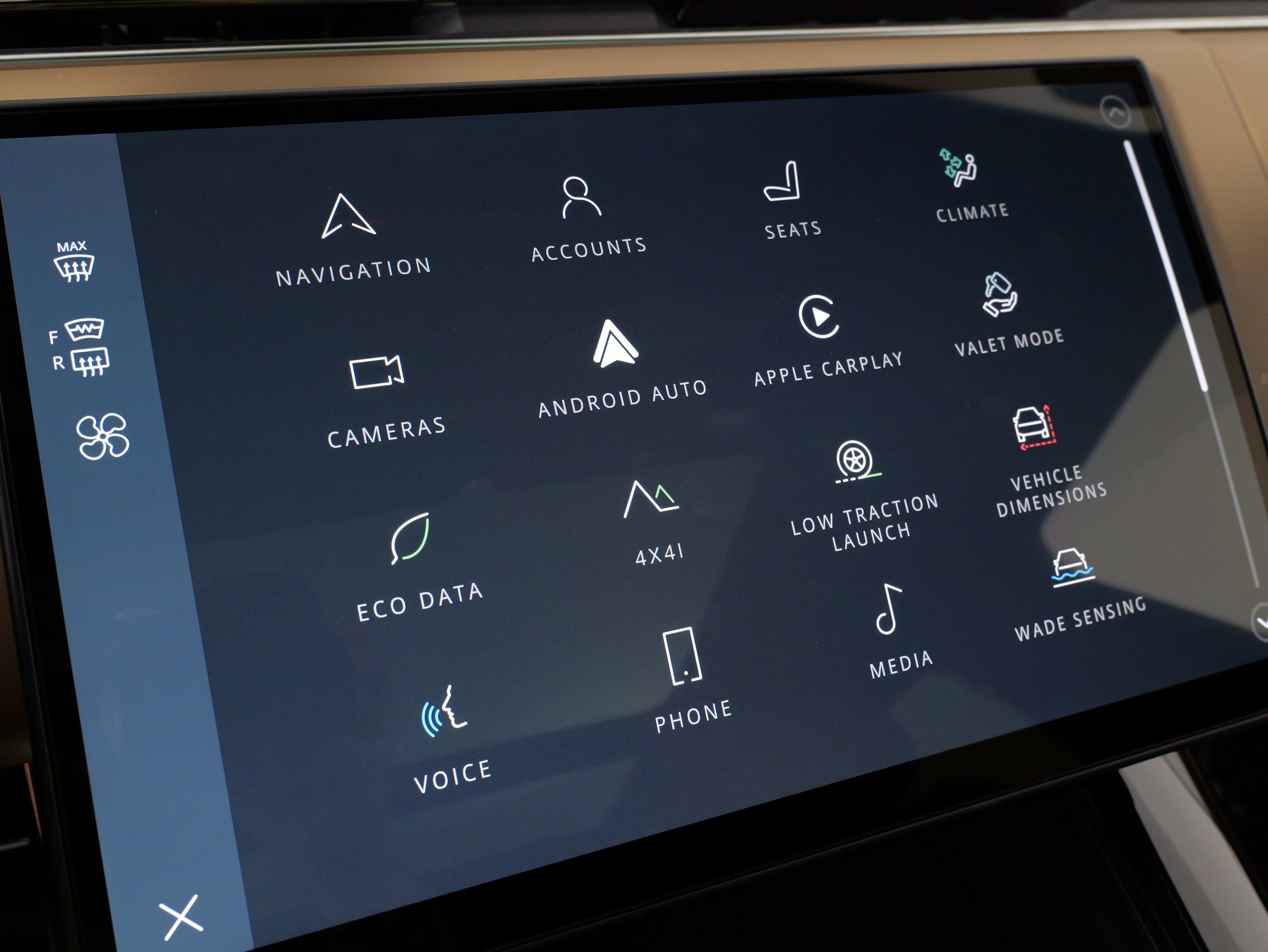 Used 2025 Land Rover Range Rover Sport SE image 53