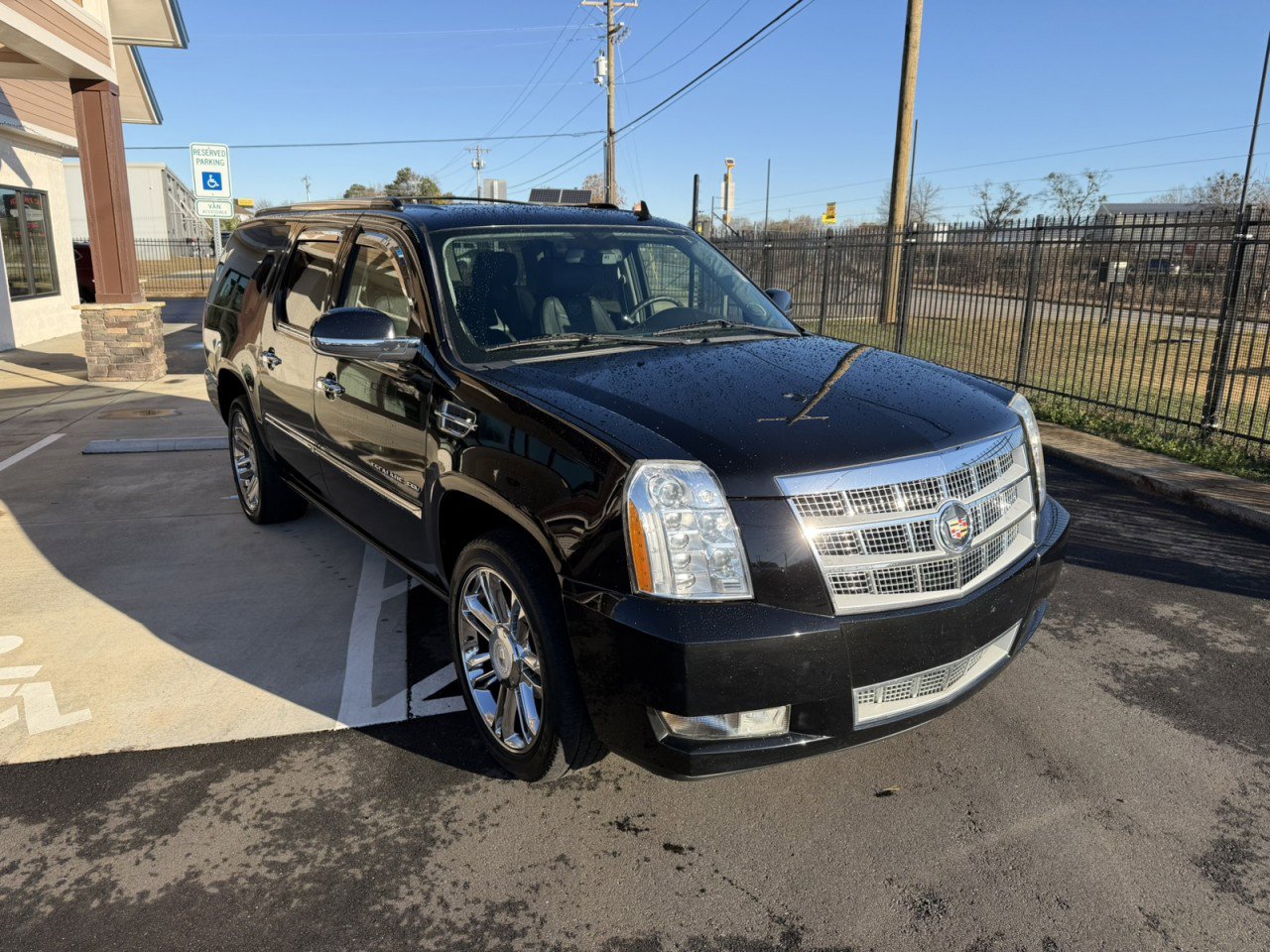 Used 2012 Cadillac Escalade ESV Platinum image 8