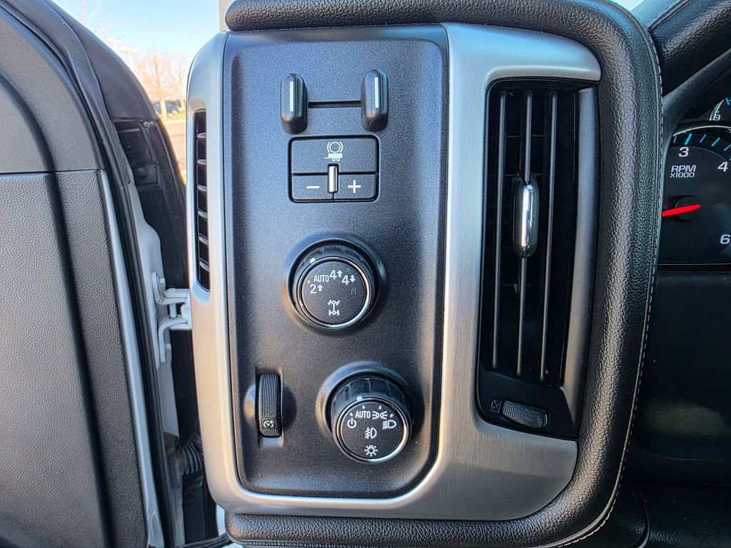 Used 2017 GMC Sierra 1500 SLE w/ SLE Value Package image 15