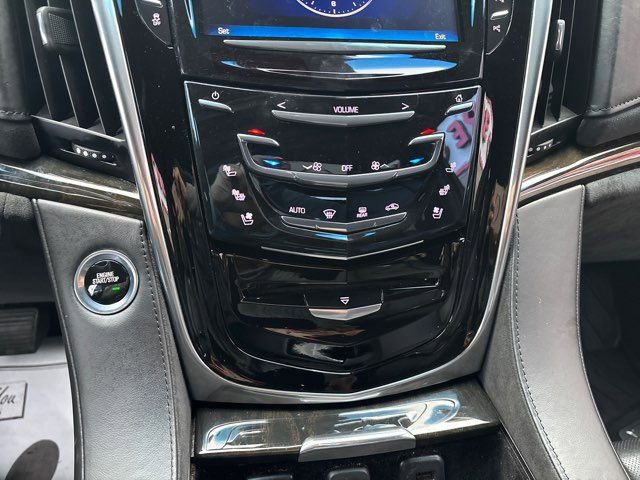 Used 2018 Cadillac Escalade ESV Platinum AWD/4WD image 37