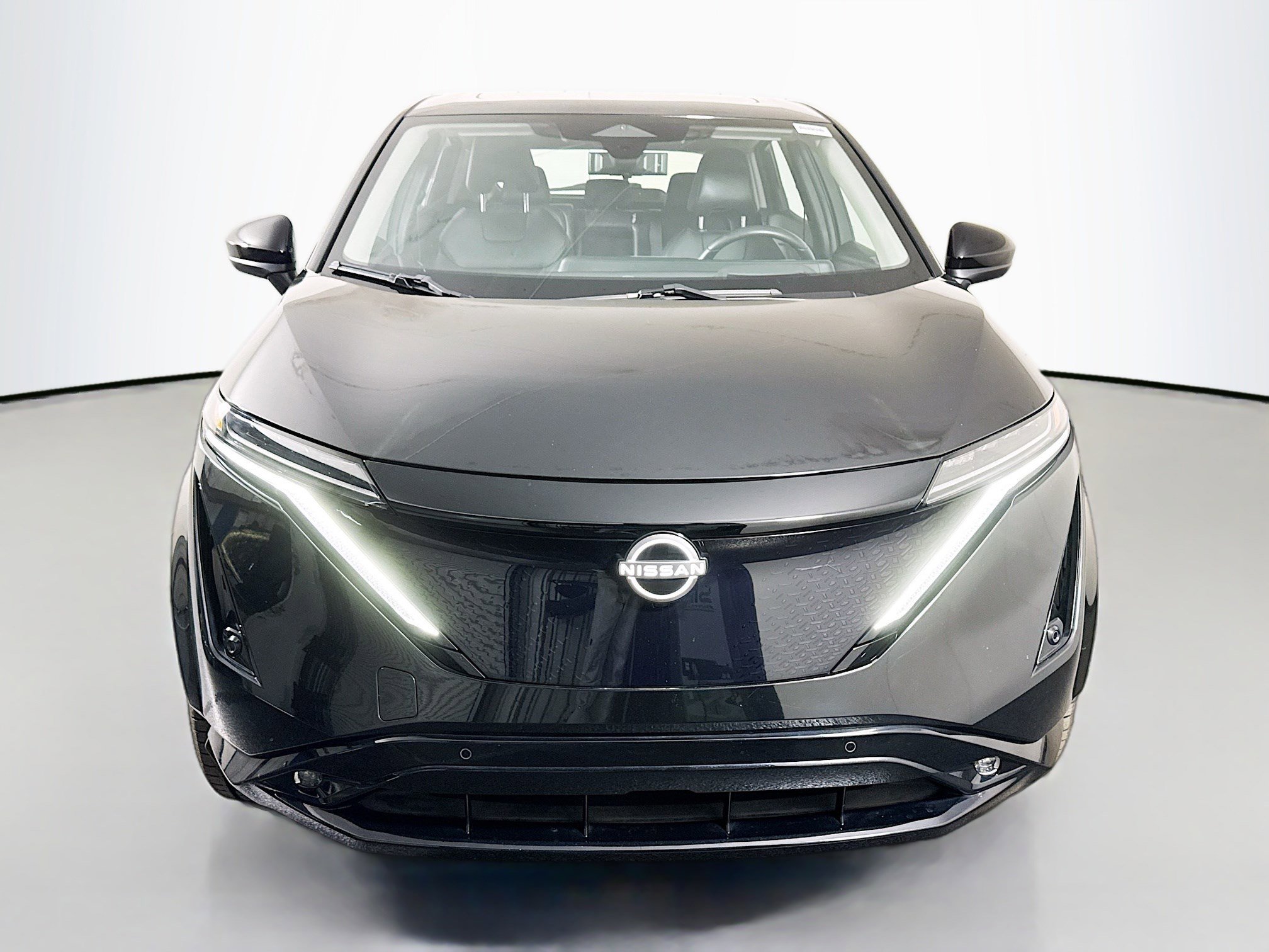 Used 2023 Nissan Ariya FWD image 2