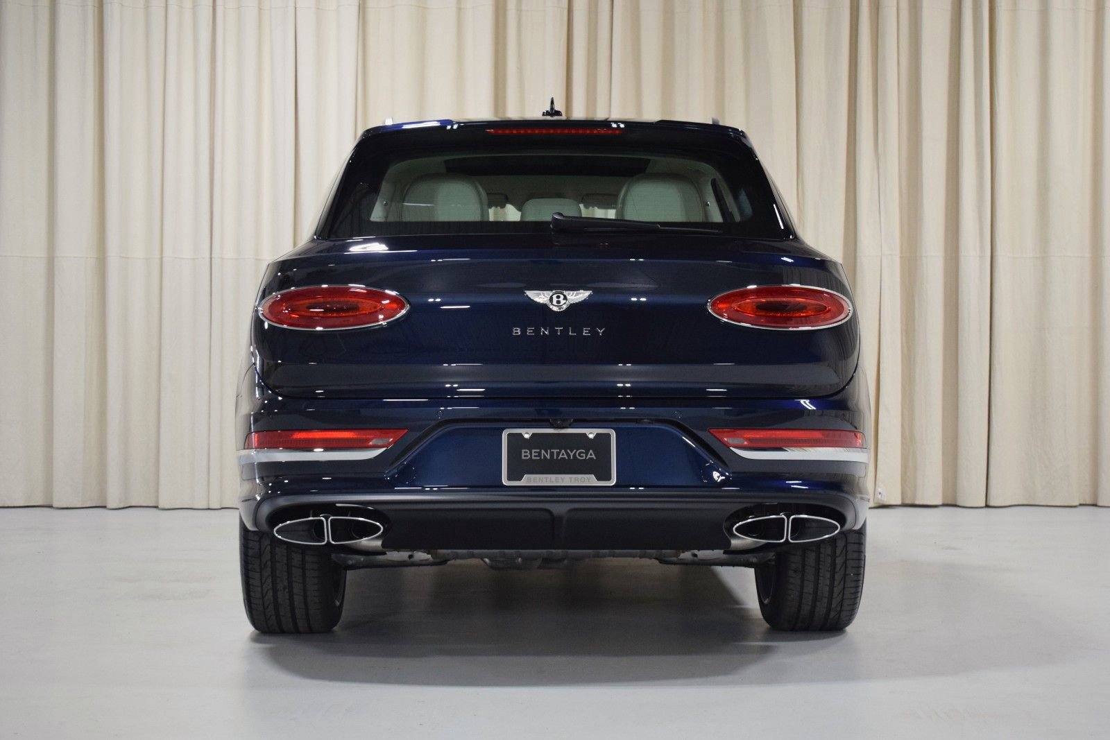 New 2025 Bentley Bentayga AWD/4WD image 14