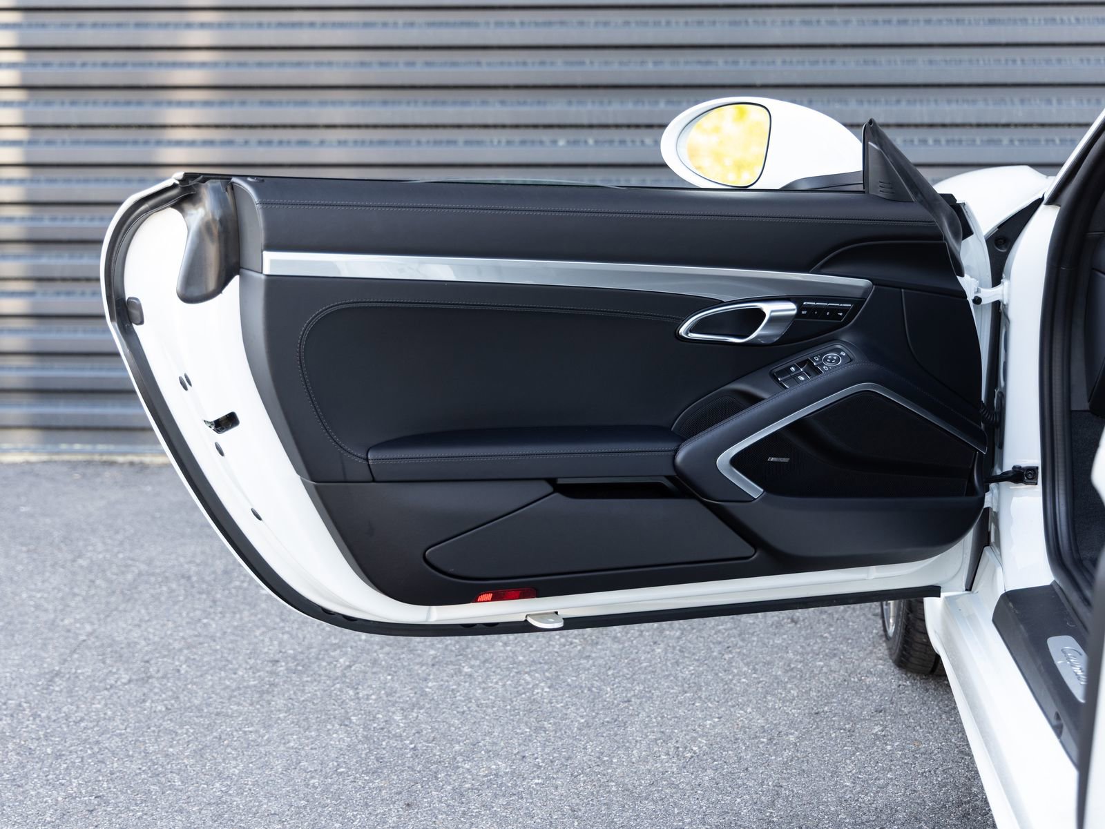 Certified 2025 Porsche 718 Cayman image 21