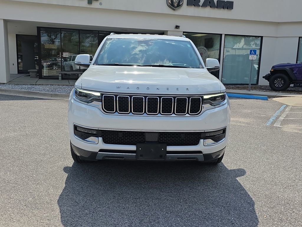 Used 2022 Jeep Wagoneer Series III w/ Flexible Seating Group image 10