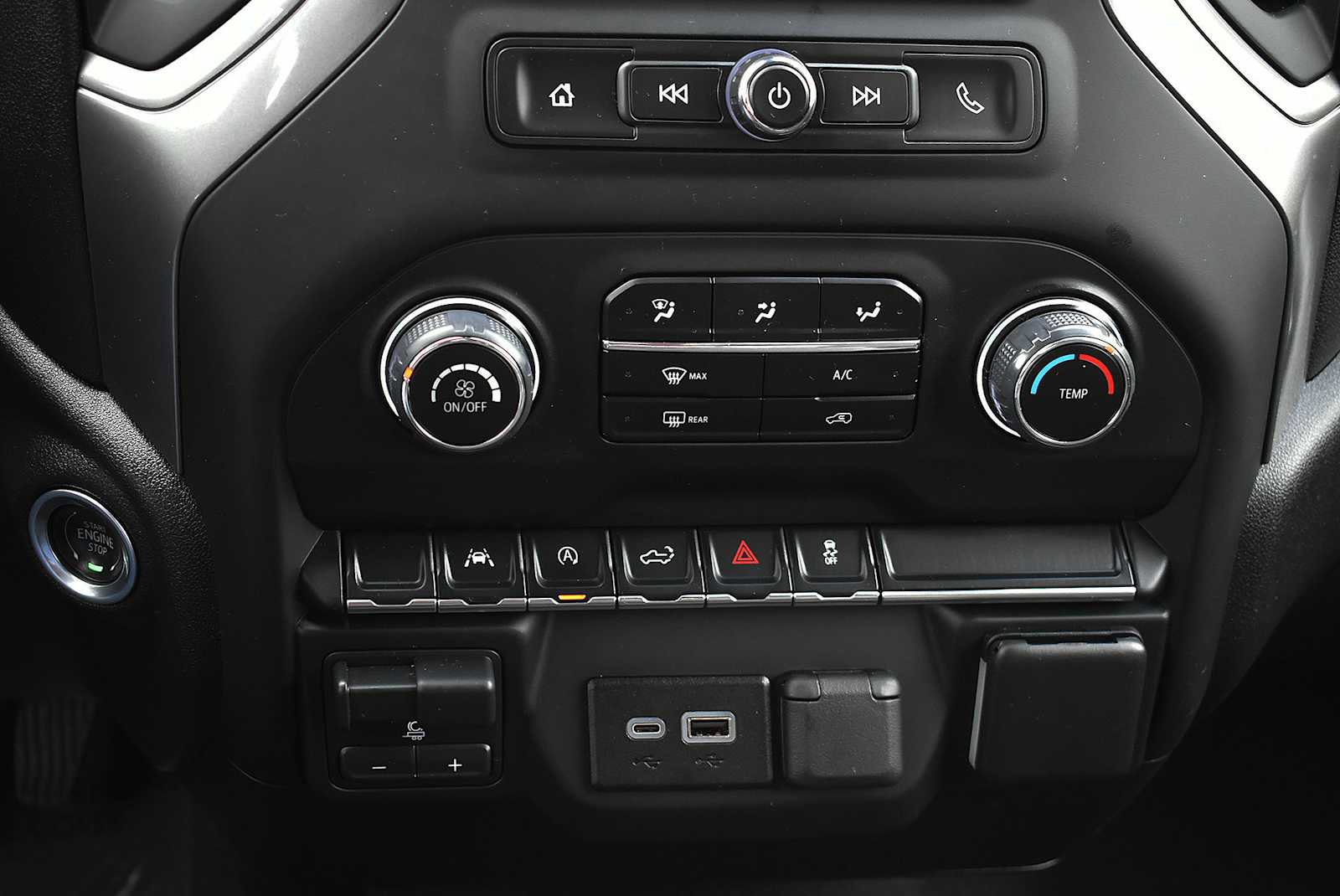 Used 2024 Chevrolet Silverado 1500 Custom image 18