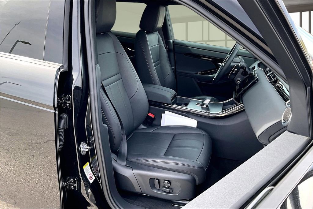 Used 2025 Land Rover Range Rover Evoque Dynamic SE image 7