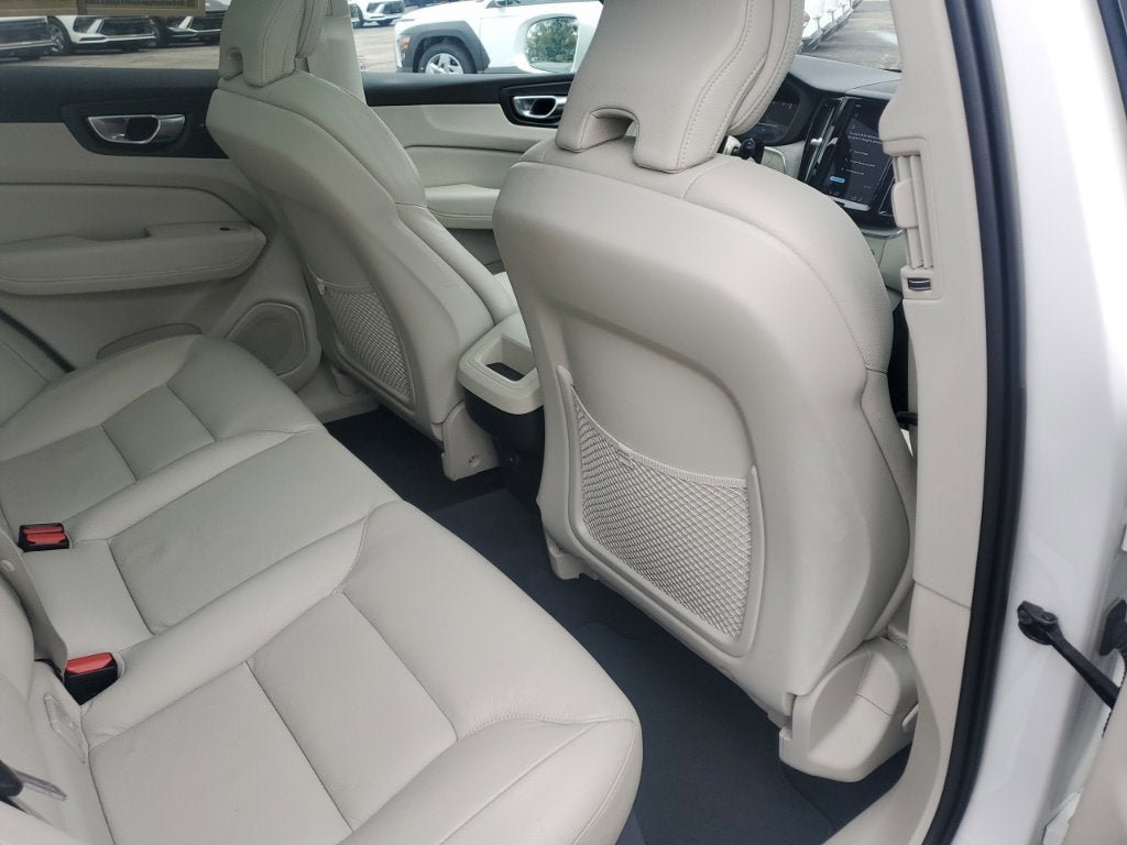 Used 2023 Volvo XC60 B5 Plus FWD image 49