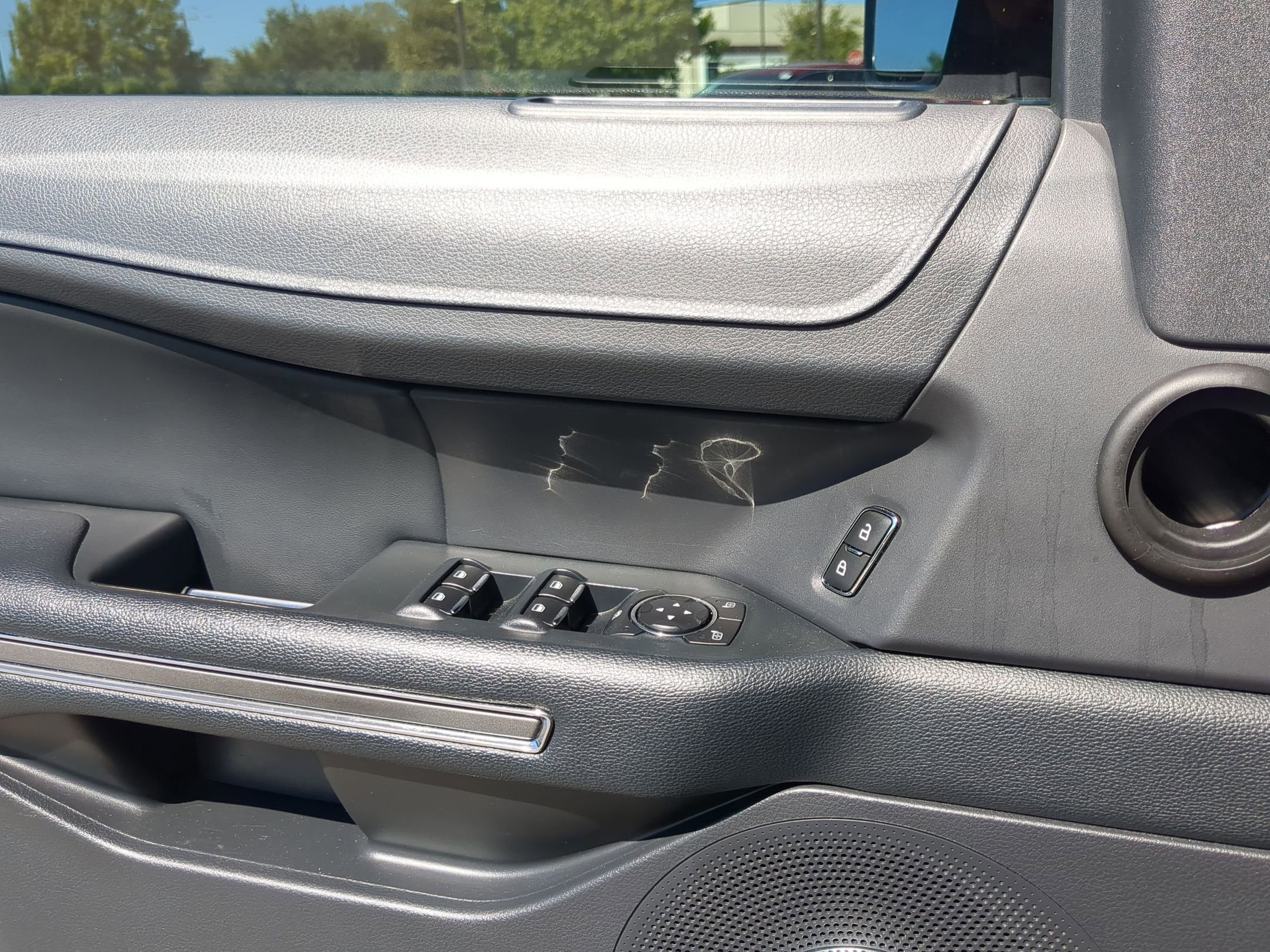 Used 2022 Ford Expedition XLT image 12