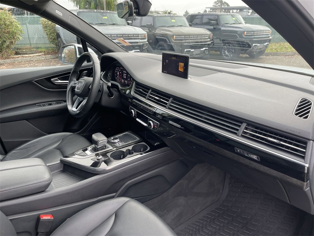 Used 2019 Audi Q7 3.0T Prestige w/ Prestige Package image 30