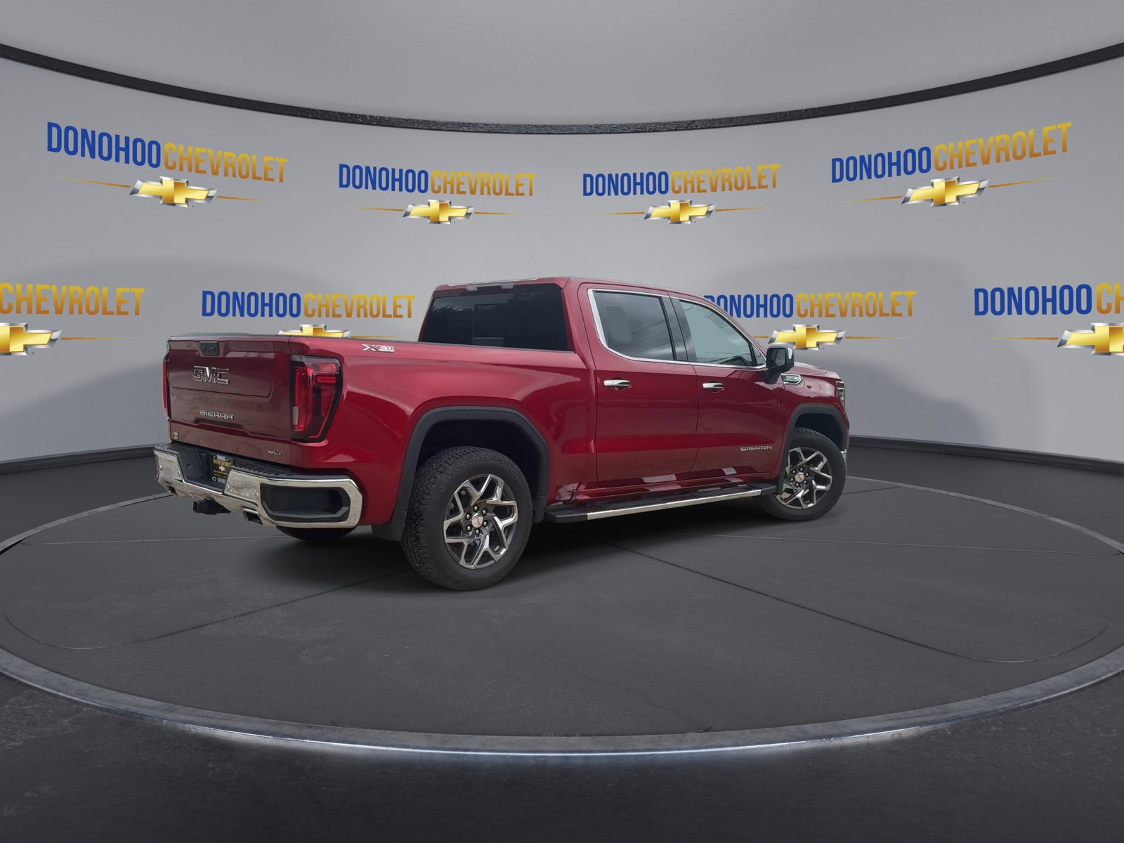 Used 2026 GMC Sierra 1500 SLT w/ SLT Premium Plus Package AWD/4WD image 8