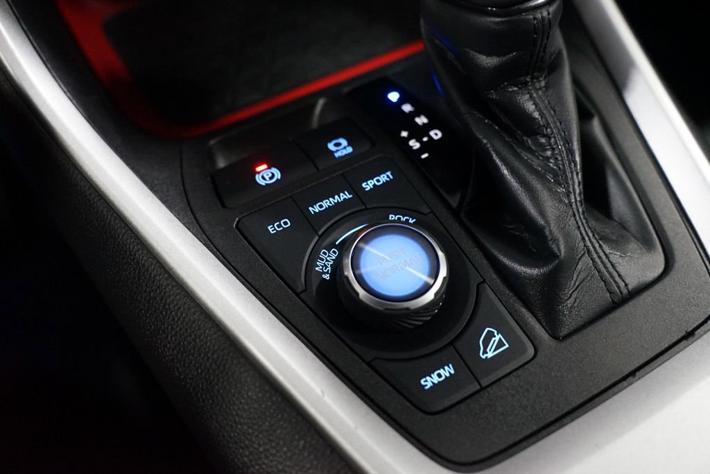 Certified 2021 Toyota RAV4 TRD Off-Road image 21