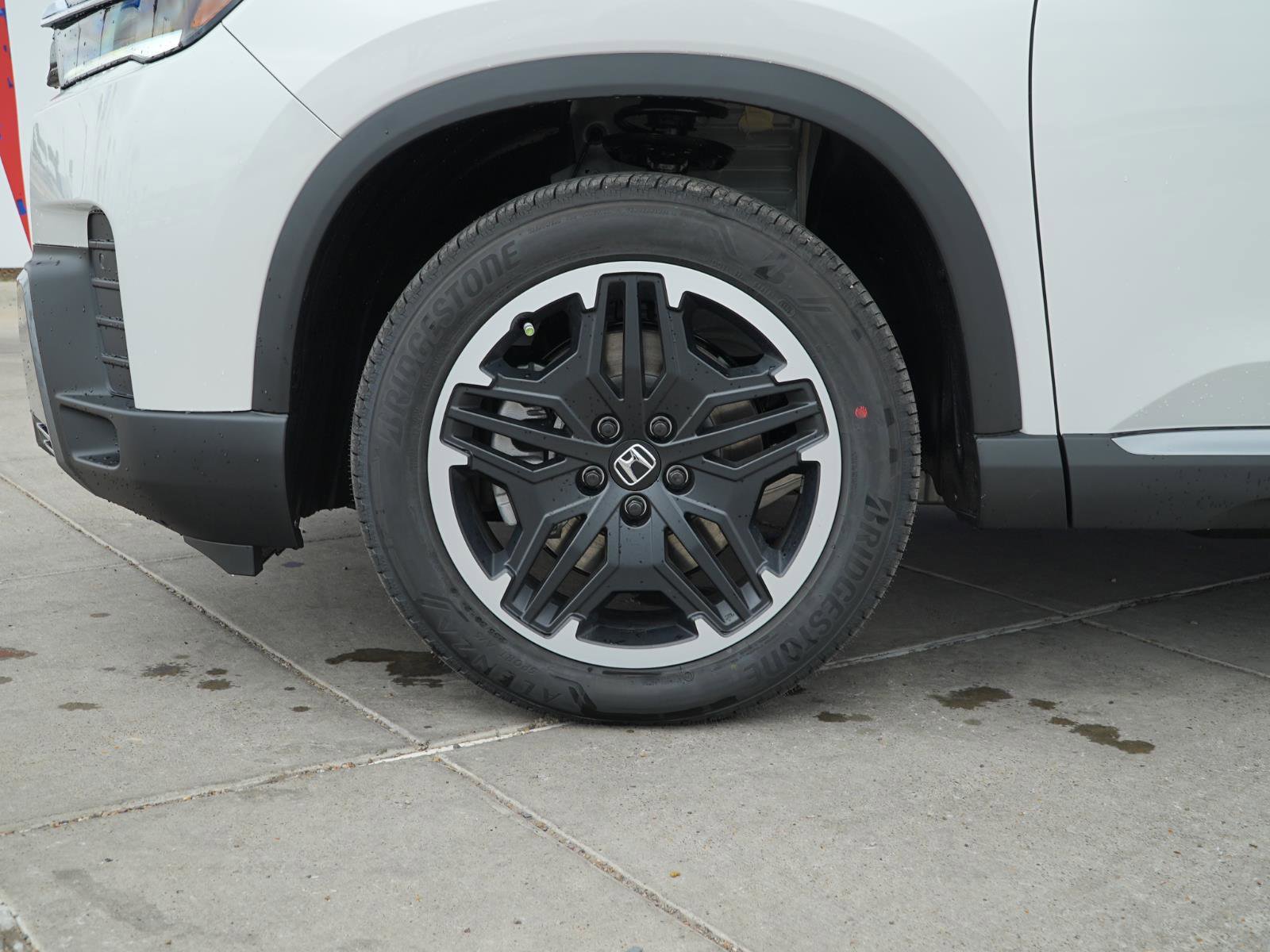 New 2026 Honda Pilot Touring image 12