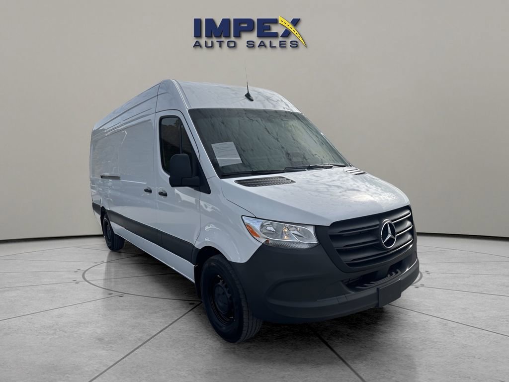Used 2025 Mercedes-Benz Sprinter 2500 image 7