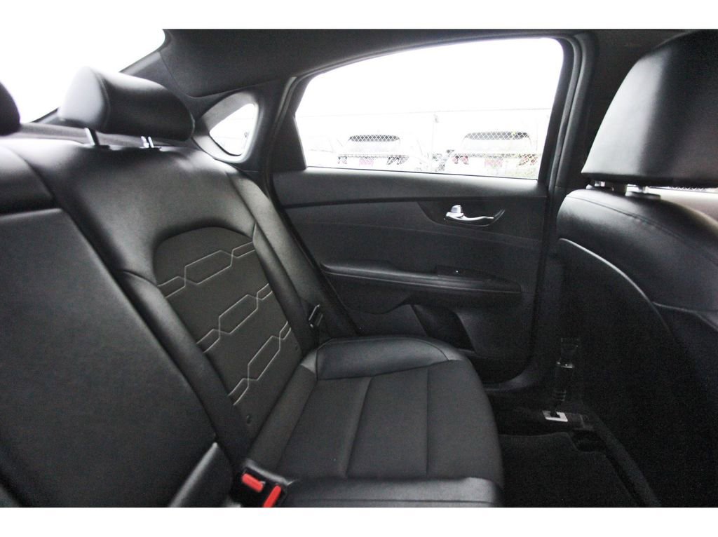 Used 2021 Kia Forte GT-Line image 13