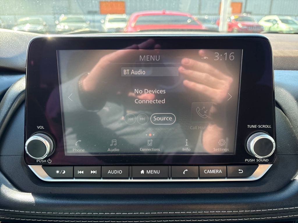 Used 2021 Nissan Rogue SV AWD/4WD image 18