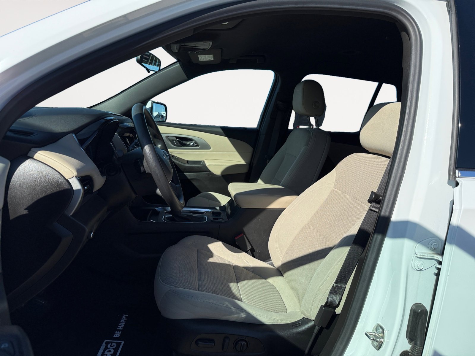 Used 2022 Chevrolet Traverse LS image 10