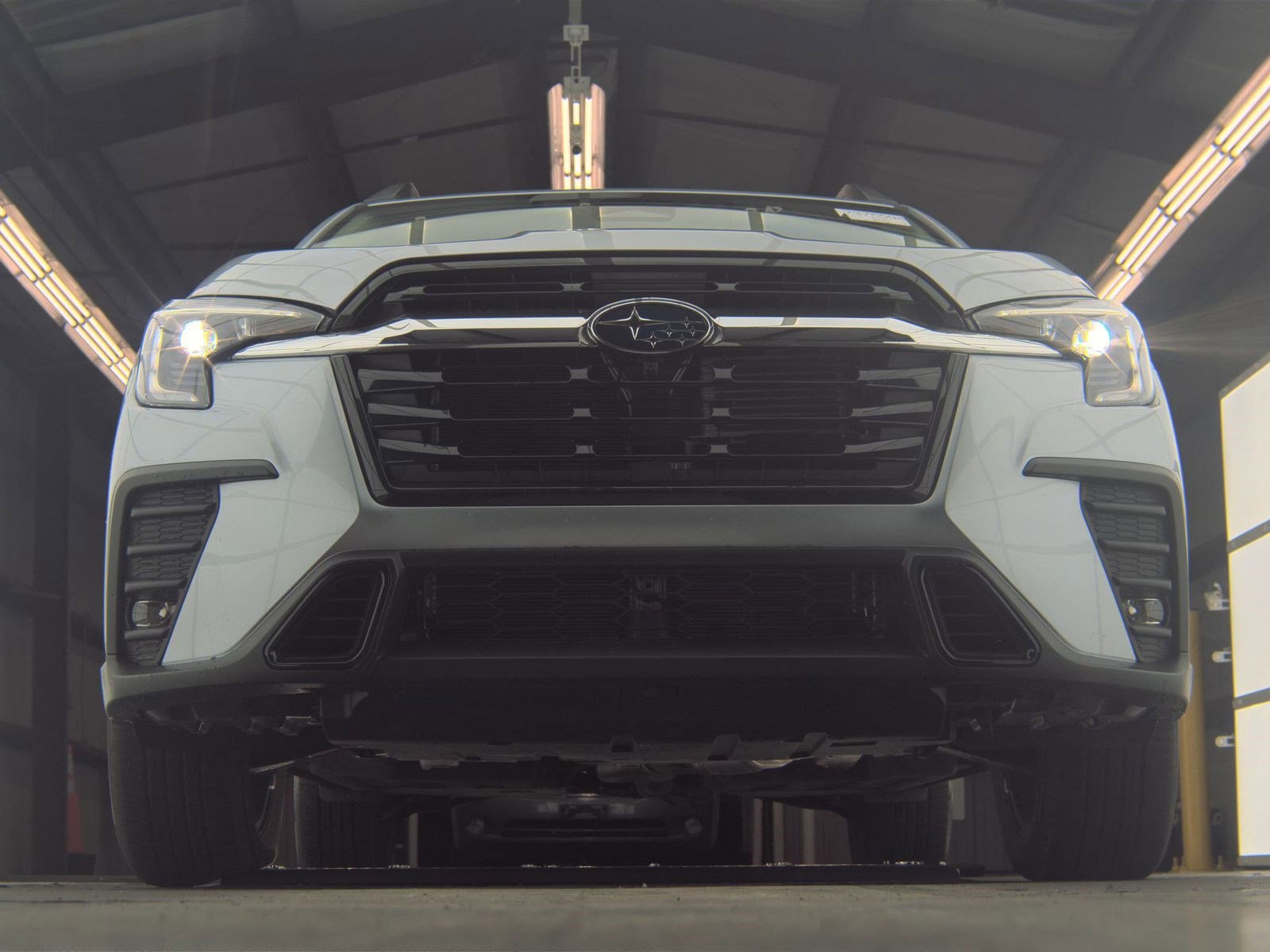 Used 2025 Subaru Ascent Limited AWD/4WD image 4