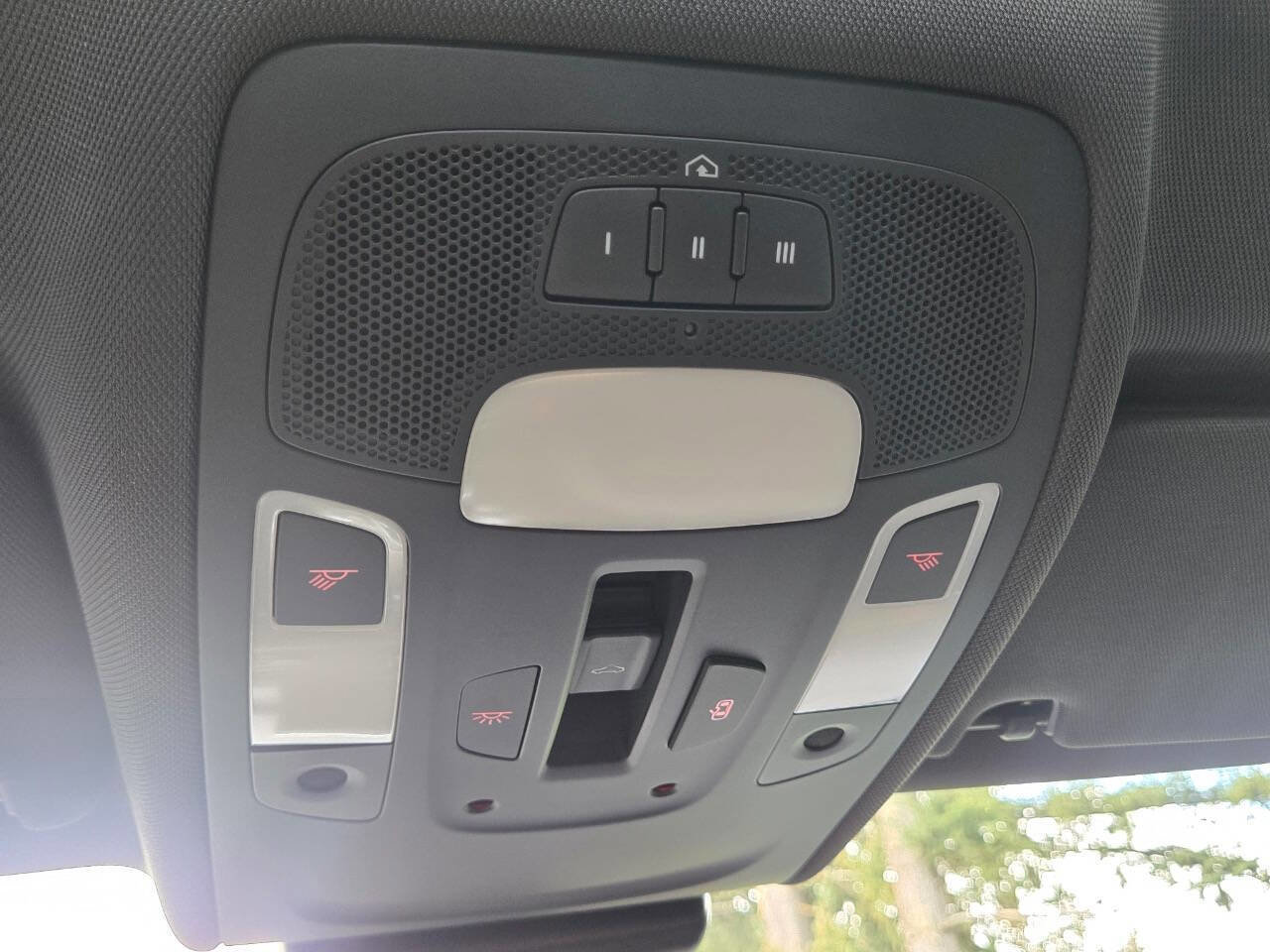 Used 2015 Audi A6 TDI Premium Plus w/ Driver Assistance Package image 26