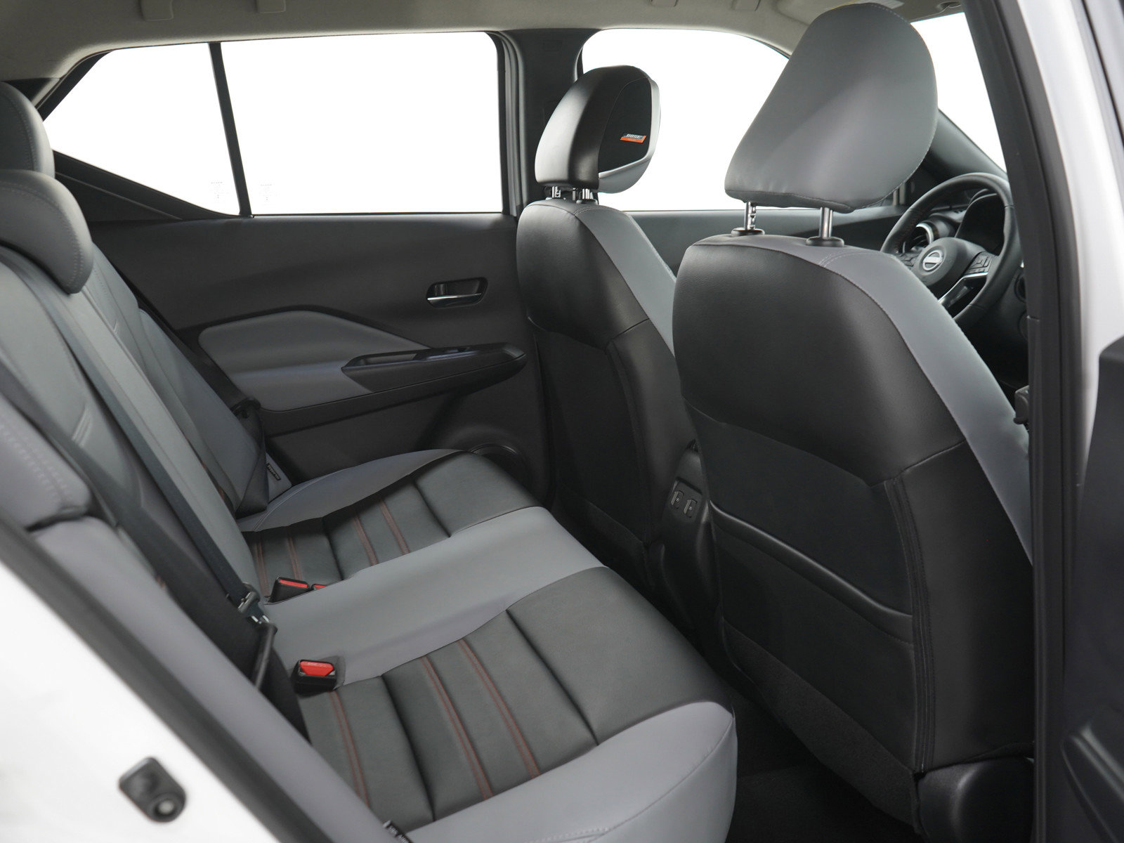 Used 2024 Nissan Kicks SR w/ SR Premium Package image 13