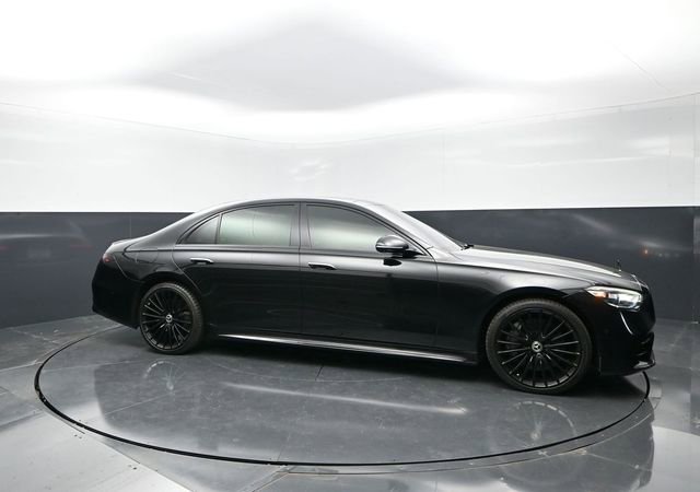 Used 2022 Mercedes-Benz S 580 4MATIC Sedan w/ AMG Line Package image 6