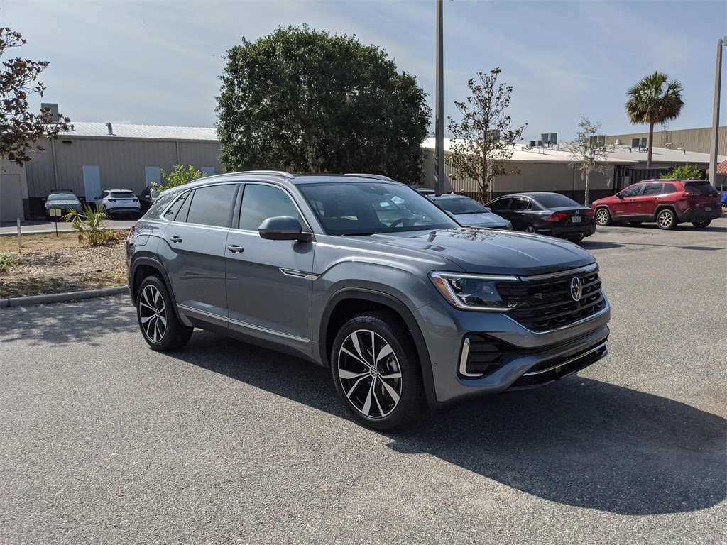 New 2025 Volkswagen Atlas Cross Sport SEL Premium R-Line video 2
