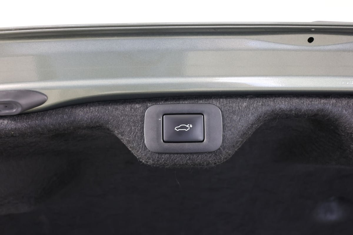 Used 2024 Lexus ES 300h Ultra Luxury w/ Accessory Package (Z2) FWD image 47
