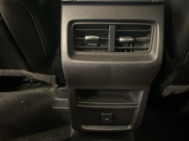 Used 2015 Ford Edge Titanium image 32