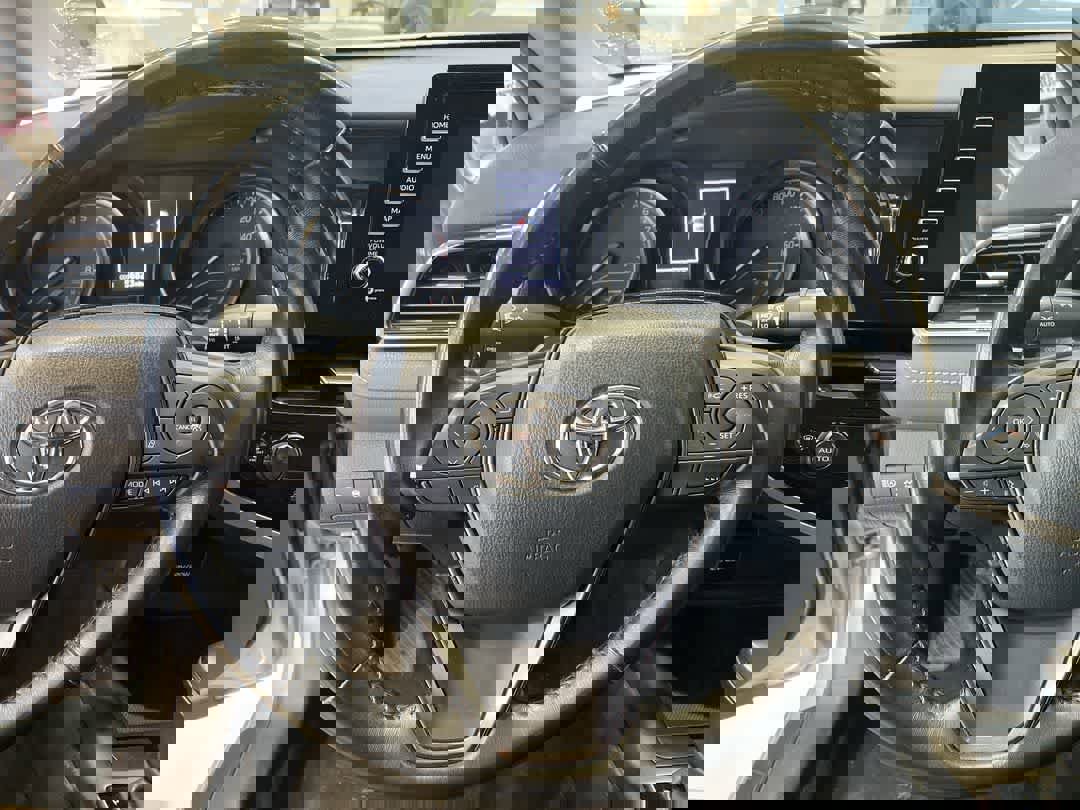 Used 2023 Toyota Camry SE image 14