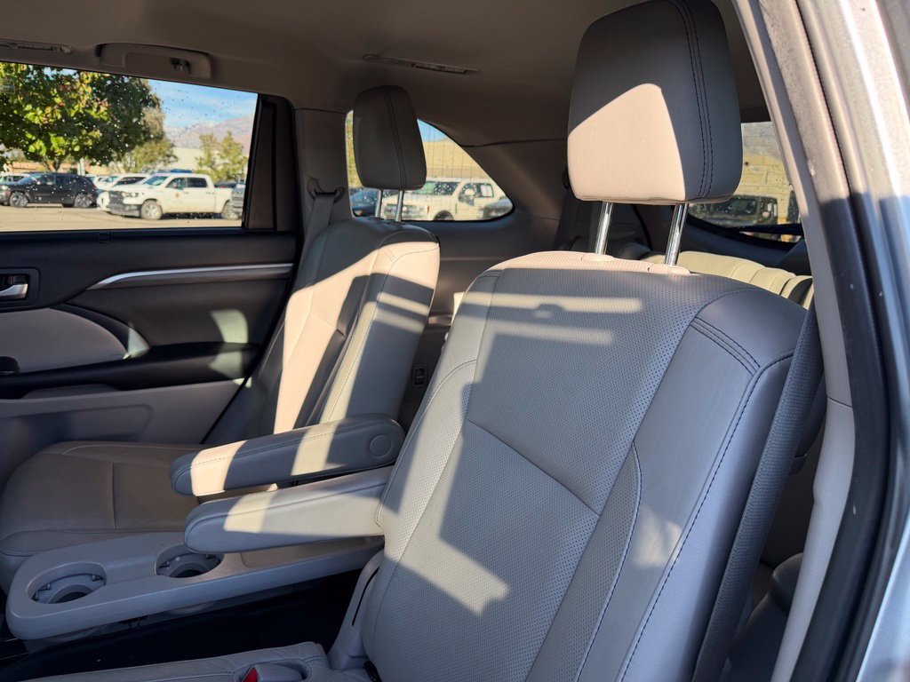 Used 2019 Toyota Highlander Limited AWD/4WD image 21